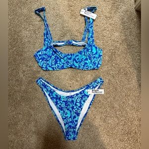 Bright Swimwear Bikini. Capri top and bottom(Blue Floral) Size: Medium.